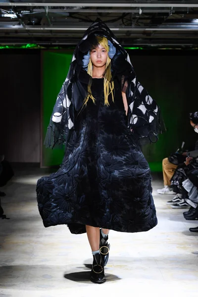 Look 4